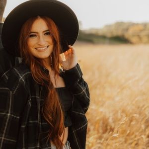 Meet your Posher, Sydni